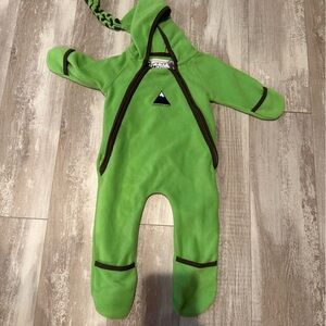 Sugarloaf fleece onesie for 6-12 months